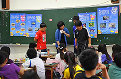 行動展示箱上課情形