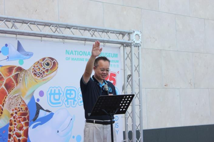 圖3 國立海洋生物博物館館長溫志宏帶領宣誓.JPG