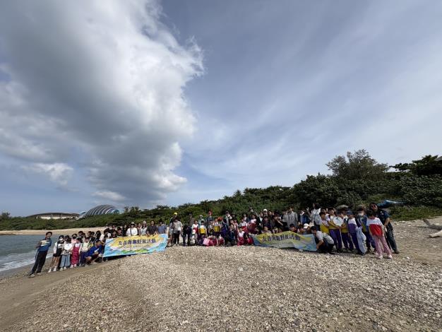 圖3 友善海龜野放活動合影